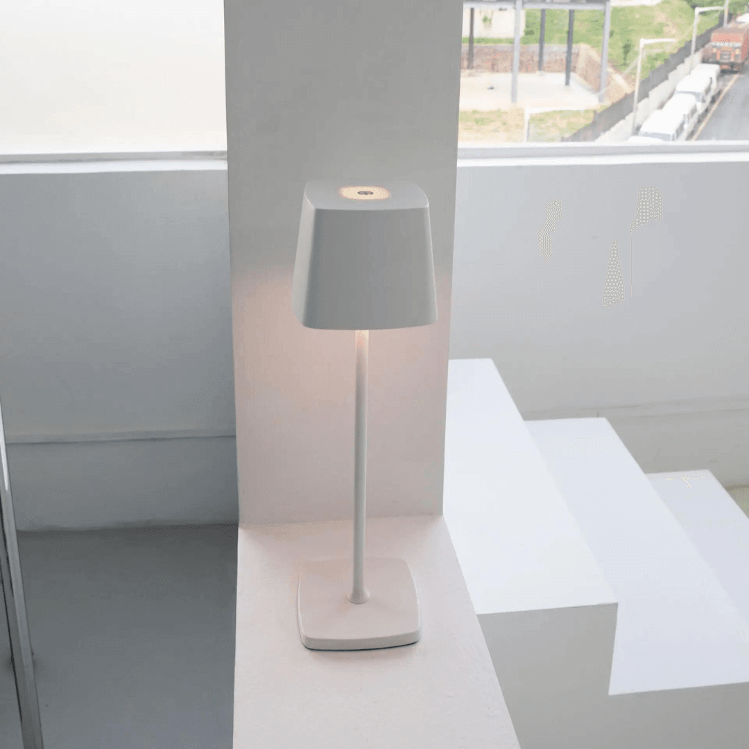 LuxLight - Wireless Table Lamp