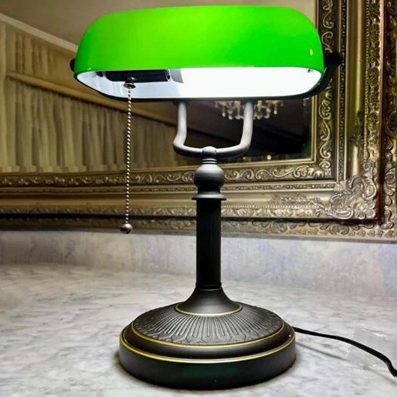 TimelessBank - Classic Green Banker Lamp