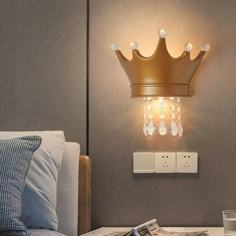 LuminaGlimmer - Crown Wall Sconce