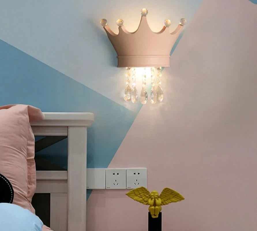 LuminaGlimmer - Crown Wall Sconce