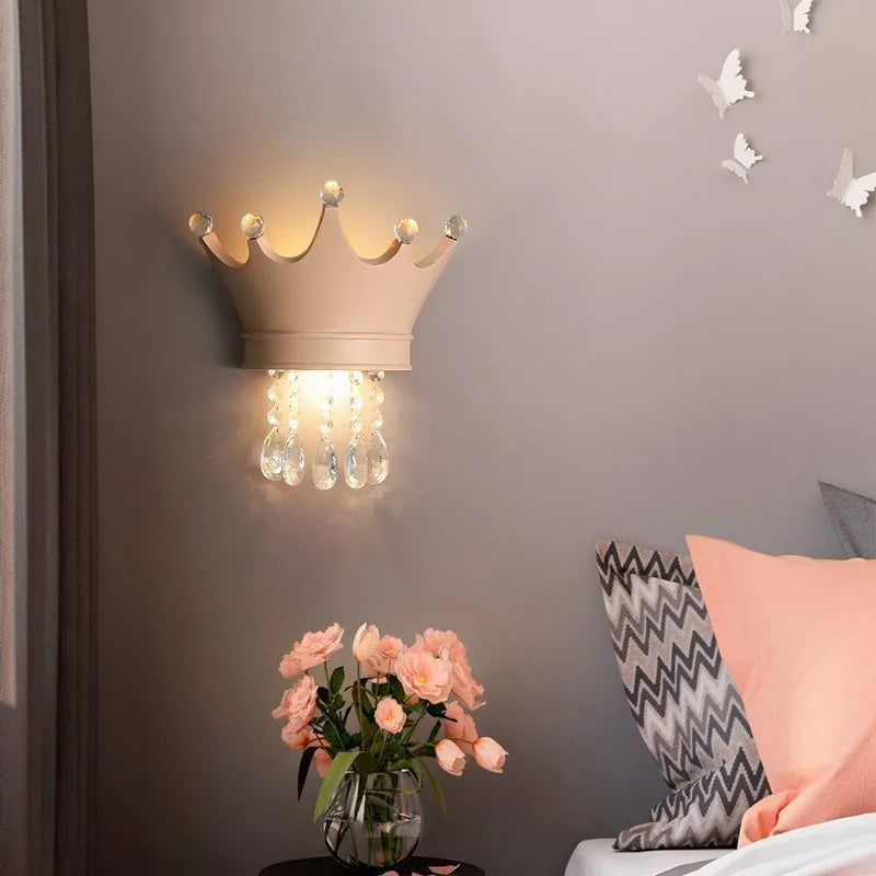 LuminaGlimmer - Crown Wall Sconce