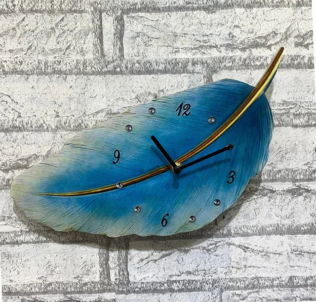 FeatherTime - Nordic Leafwork Clock