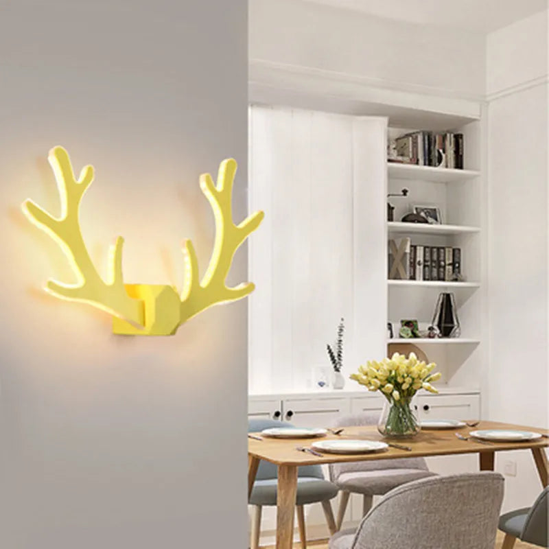 VibrantHorns - Colorful Antler Wall Lamp