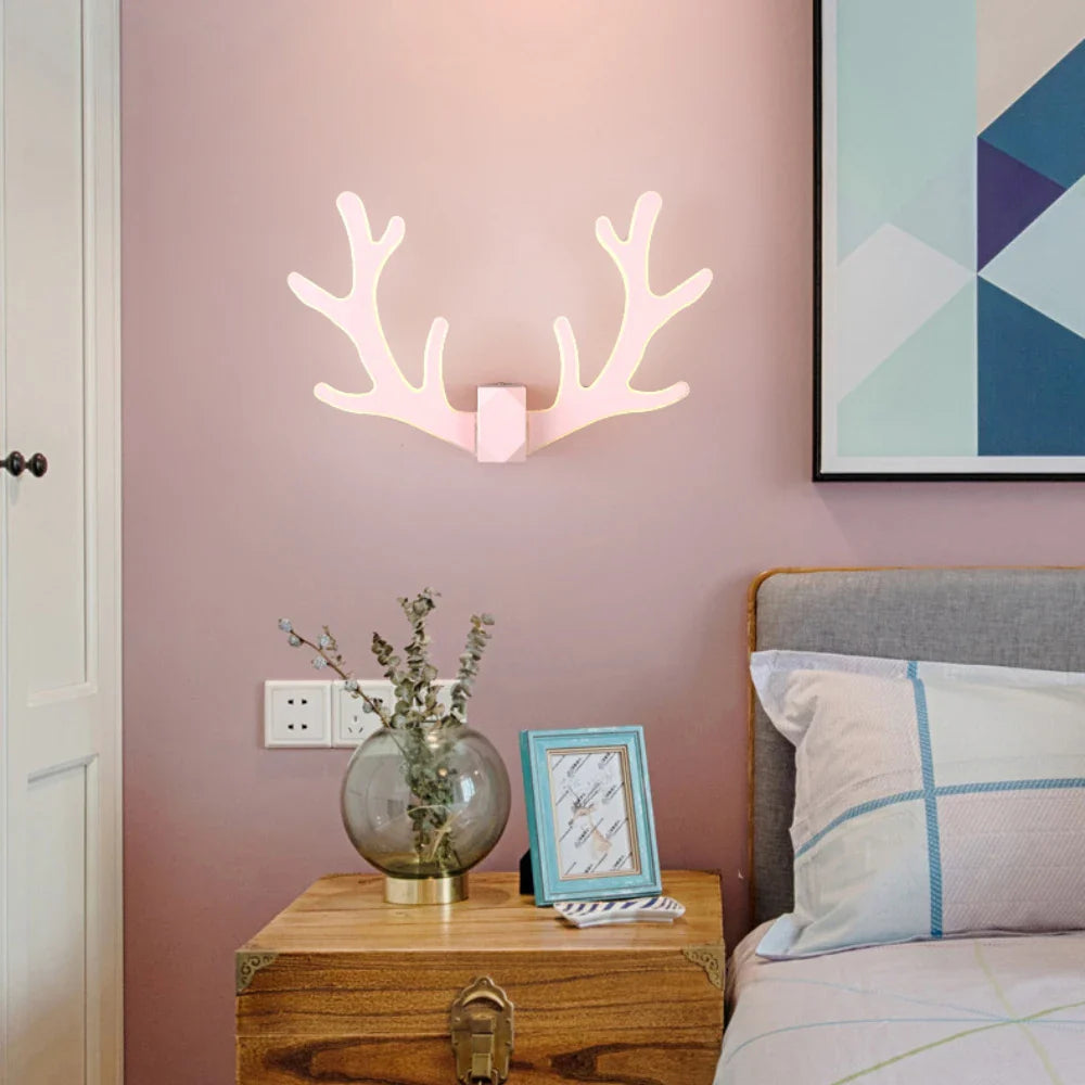 VibrantHorns - Colorful Antler Wall Lamp