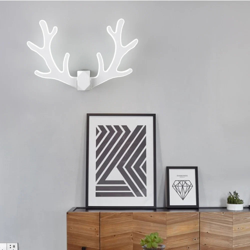 VibrantHorns - Colorful Antler Wall Lamp