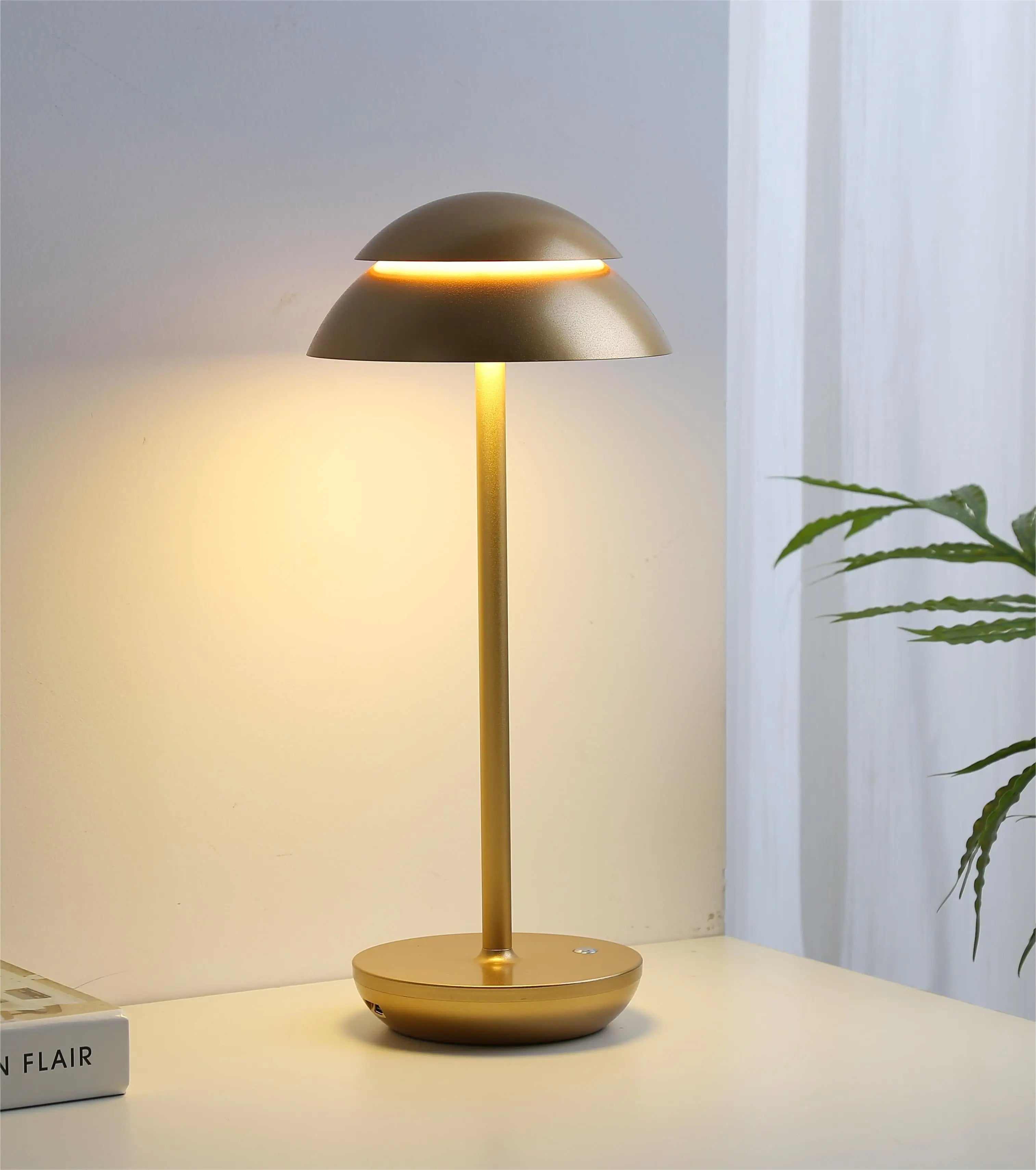 PowerLuxe - Rechargeable Table Lamp