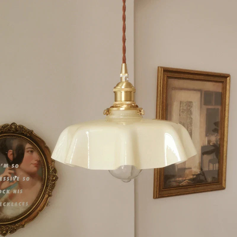 French Elegance - Brass Pendant Lamp | Timeless Design and Sophisticated Lighting