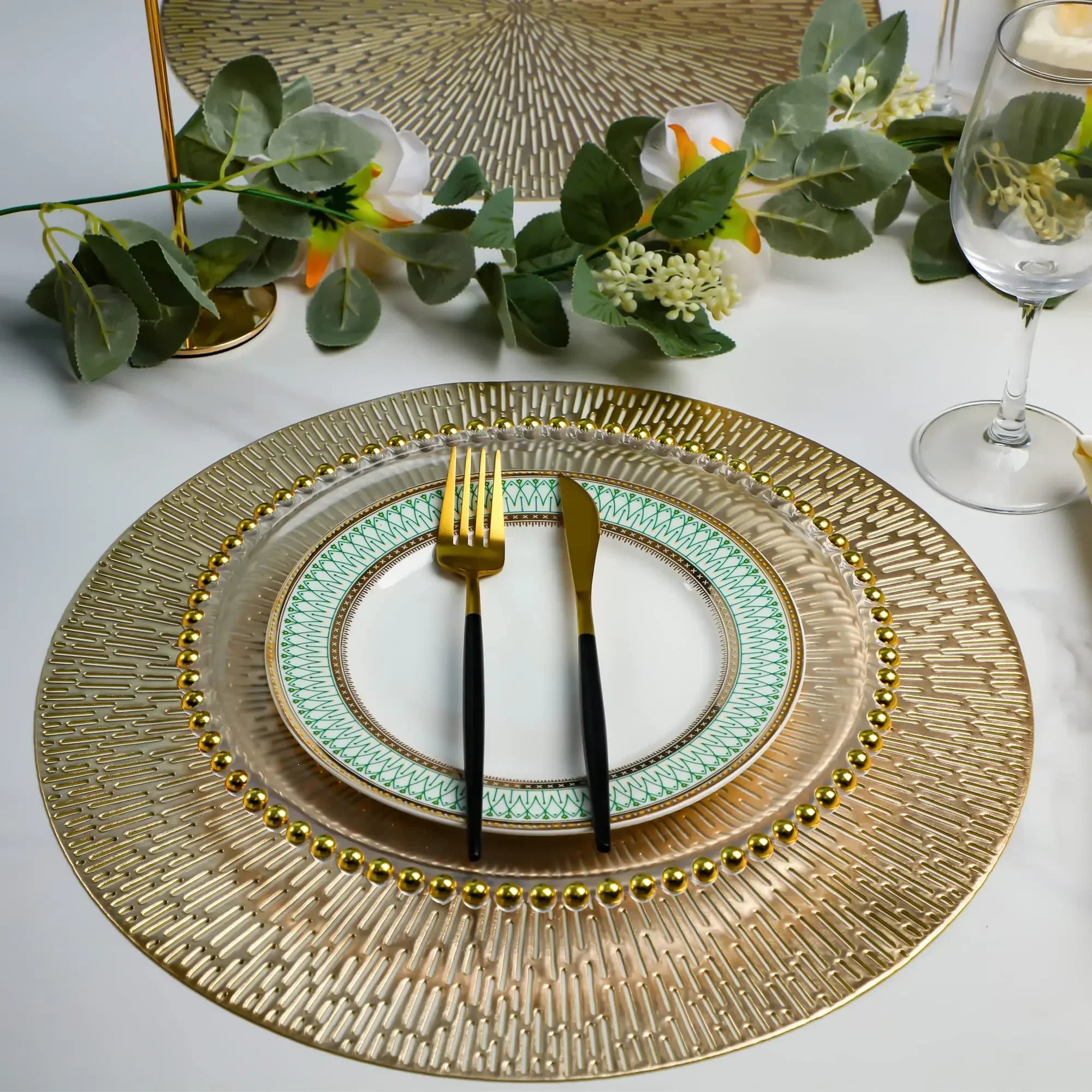 LuxuriousDining - Metallic Round Table Sets