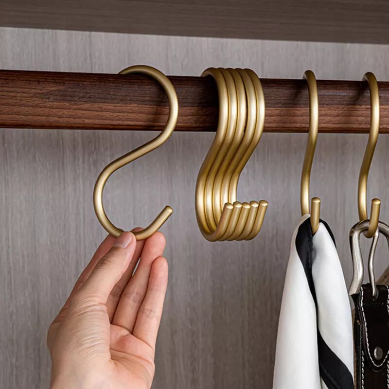 GripMaster - Premium Hooks | Stylish Durable Wall Hanging Solution