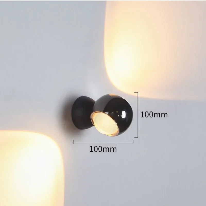 Rotatable double-sided wall lamp