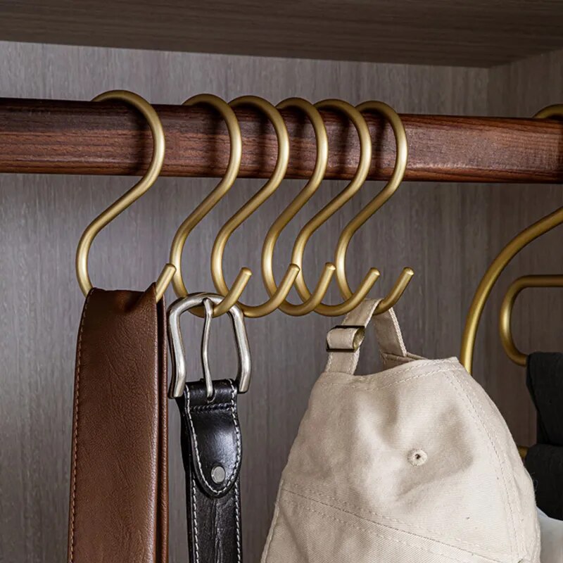 GripMaster - Premium Hooks | Stylish Durable Wall Hanging Solution