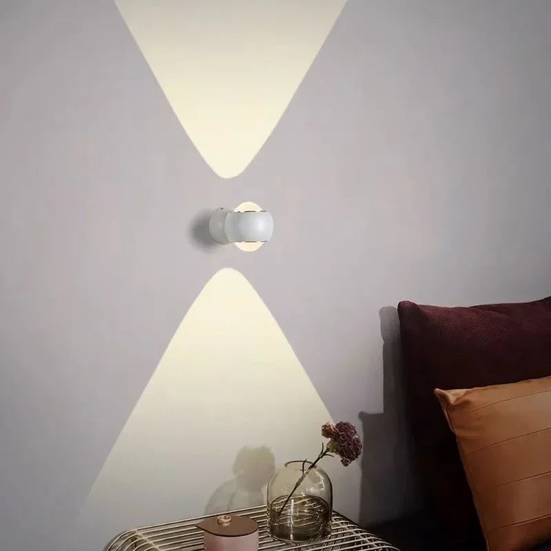 Rotatable double-sided wall lamp