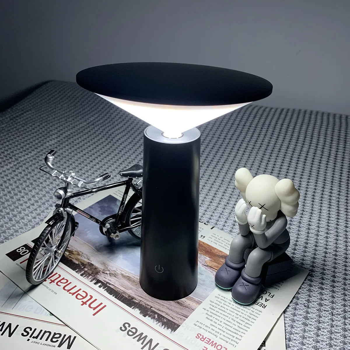 RemoteGlow - Wireless Table Lamp