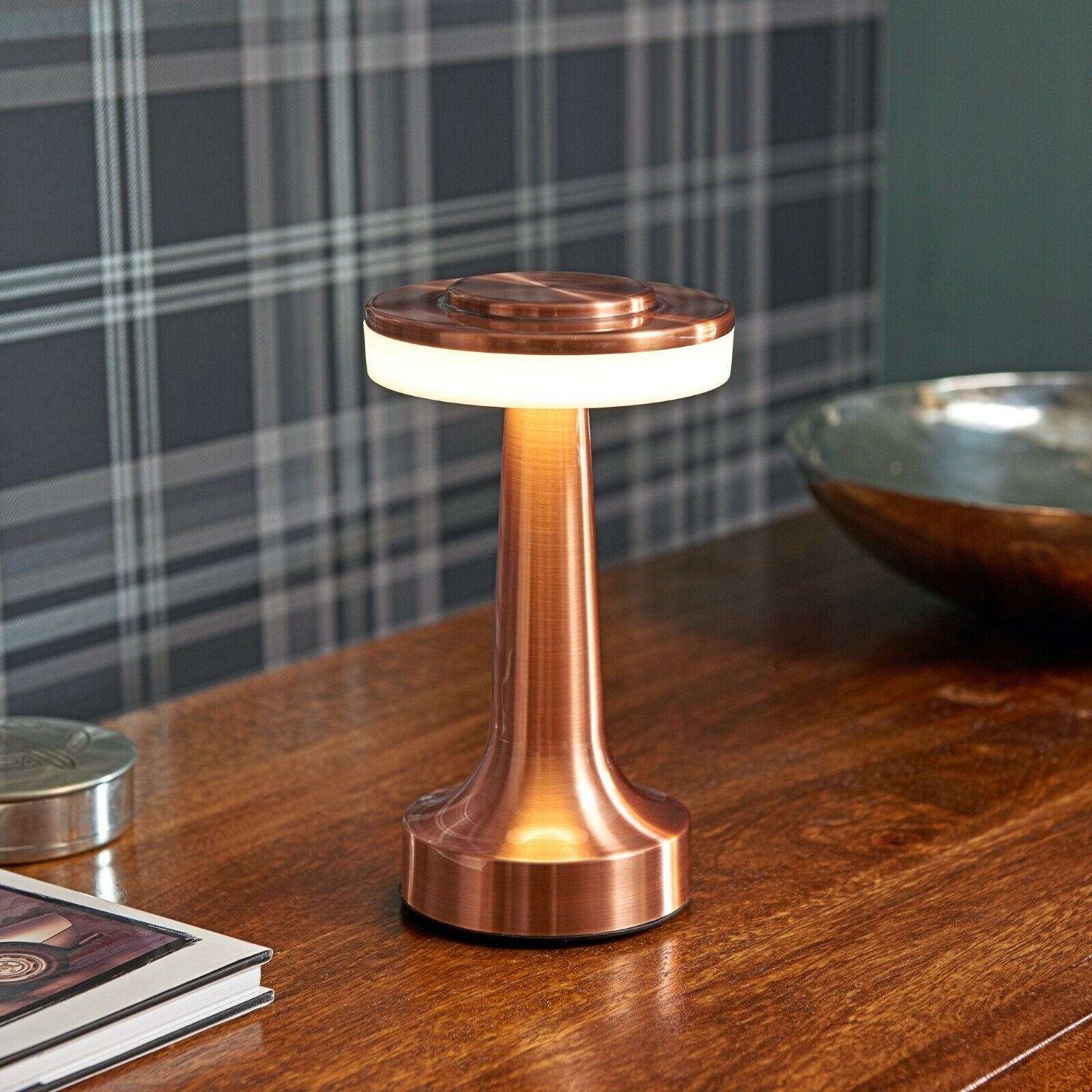 Retro Bar Table Lamp | Classic Design, Adjustable Brightness