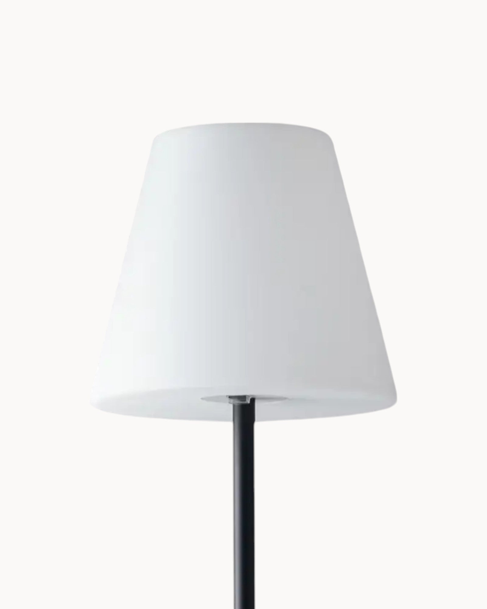 LumiGlow Outdoor Floor Lamp - Scandinavian Design - RGB Lighting - Solar Powered - White - Various Sizes